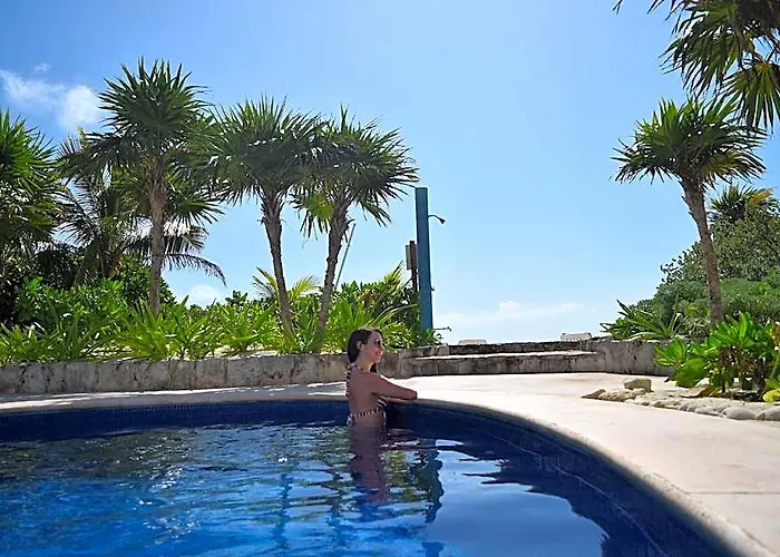 Tan-ik Akumal