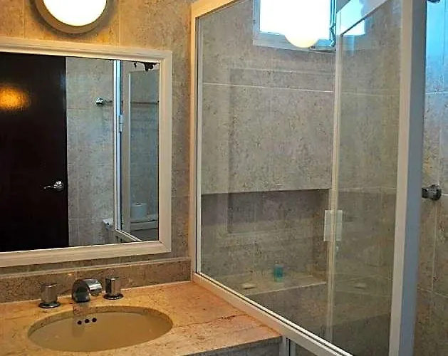 Tan-ik Hotel 4*